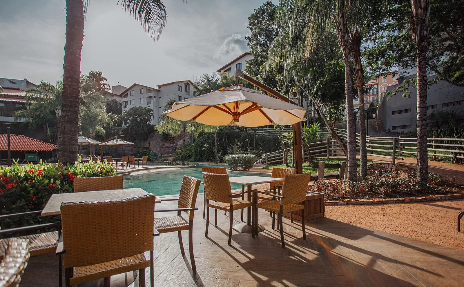 Hotel Luupi - Piscina